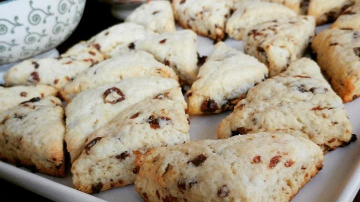 Extremely Simple Tasty Scones