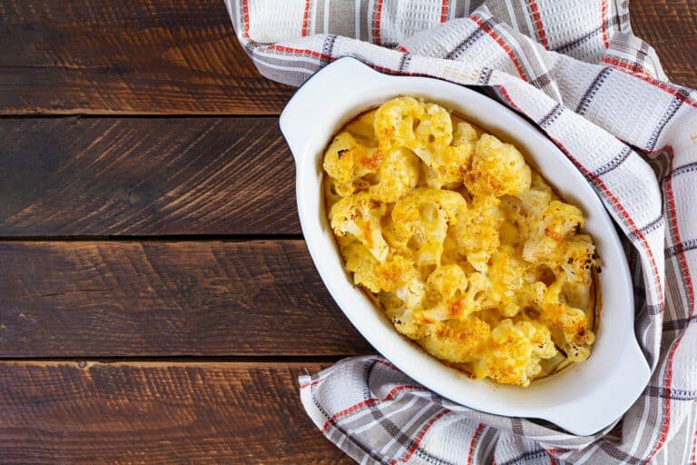 Diet food. Baked cauliflower with cheese, cream and eggs